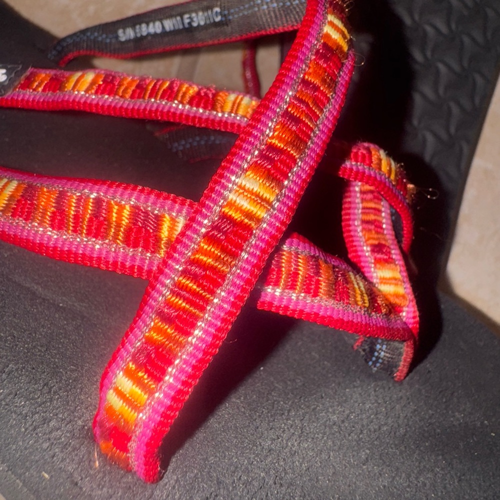 TEVA PINK RED ORANGE flip flops women’s sandals shoes size 10 - Picture 14 of 14